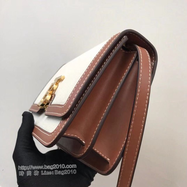 Burberry專櫃新款女包 巴寶莉雙色帆布TB小號斜挎包單肩包  db1149